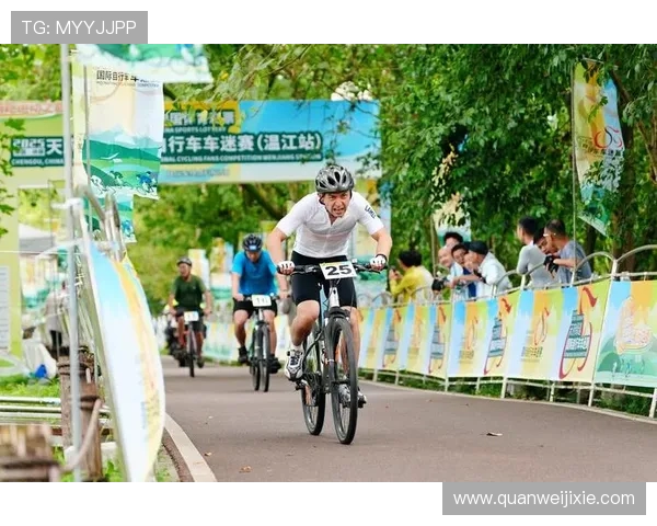 2025 成都绿道国际自行车赛燃动蓉城 千骑竞逐世运练兵场